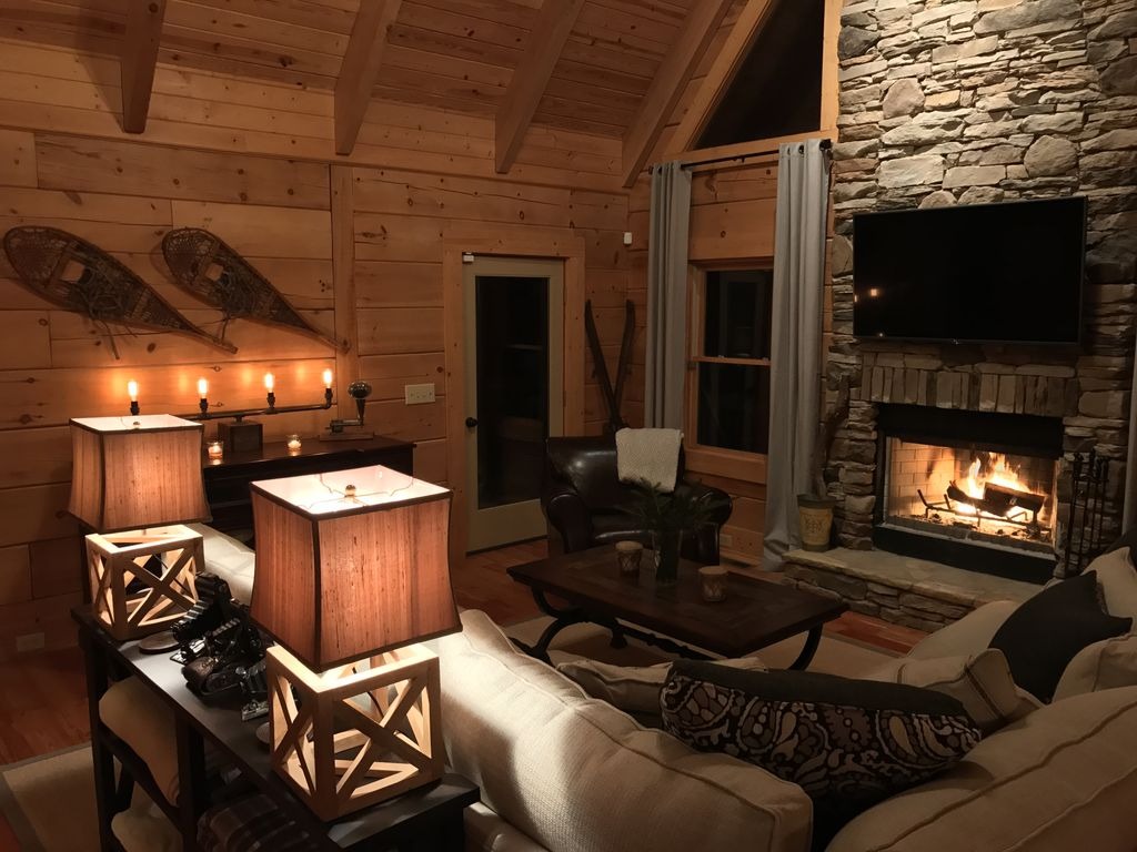 Aspen Ridge A Meticulously Decorated Upscale Nc Mountain Cabin