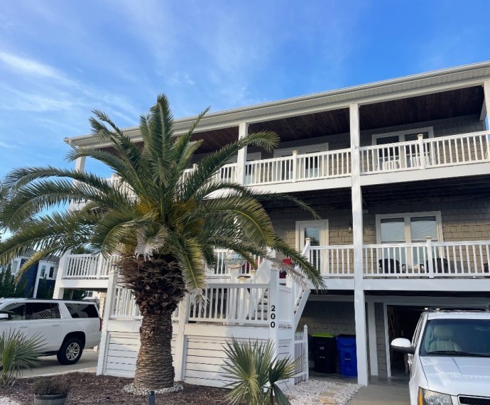 Here and Now - 6 BR 5.5 Bth Holden Beach Home